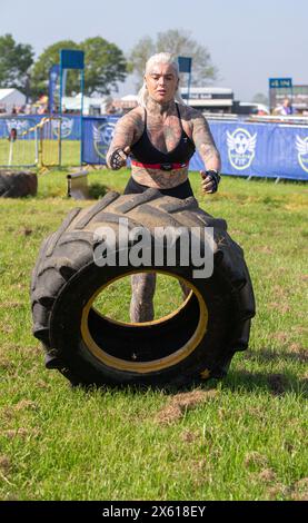 Brentwood Essex 12 mai 2024 Nuclear Rush Weekend avec la course Nuclear Fit course 2K puis obstacle puis une autre course 2K puis le prochain obstacle et ce sont des obstacles vraiment difficiles et sur une échelle de temps et vous avez quelques-uns des coureurs d'élite en compétition les uns avec les autres crédit: Richard Lincoln/Alamy Live News Banque D'Images