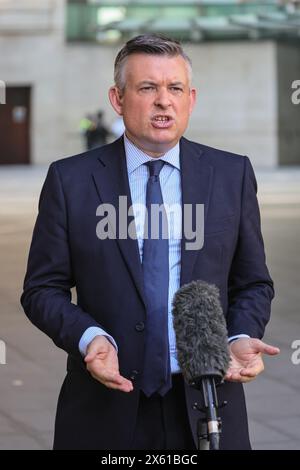 Londres, Royaume-Uni. 12 mai 2024. Jonathan Ashworth, député du Parti travailliste, Shadow Paymaster General, est vu à la BBC pour les émissions du dimanche matin. Crédit : Imageplotter/Alamy Live News Banque D'Images