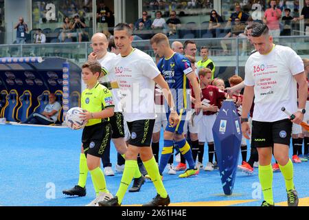 Vérone, Italie. 12 mai 2024. Arbitre Livio Marinelli lors du match de football Serie A entre les Hellas Vérone et Torino au stade Marcantonio Bentegodi, au nord de l'est de l'Italie - dimanche 12 mai 2024. Sport - Soccer (photo de Paola Garbuioi/Lapresse) crédit : LaPresse/Alamy Live News Banque D'Images