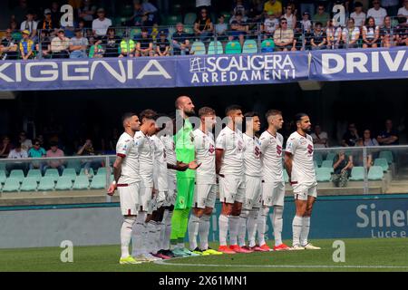 Vérone, Italie. 12 mai 2024. Minute de silence pendant le match de football Serie A entre les Hellas Vérone et Torino au stade Marcantonio Bentegodi, au nord de l'est de l'Italie - dimanche 12 mai 2024. Sport - Soccer (photo de Paola Garbuioi/Lapresse) crédit : LaPresse/Alamy Live News Banque D'Images