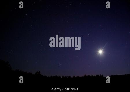 Ciel nocturne dans le Waldviertel, Autriche sur 11.05.2024 Banque D'Images