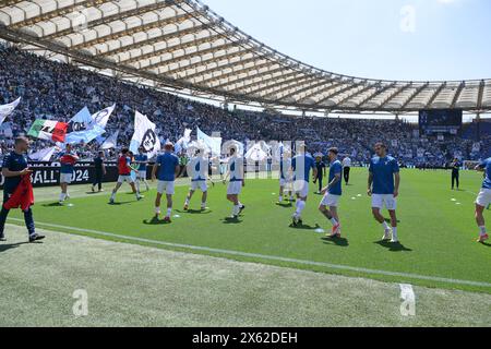 Stadio Olimpico, Rome, Italie. 12 mai 2024. Football de série A ; Lazio contre Empoli ; les joueurs du Lazio s'échauffent avant le coup d'envoi. Crédit : action plus Sports/Alamy Live News Banque D'Images