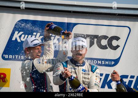 Longfield, Angleterre, Royaume-Uni. 12 mai 2024. Ronan Pearson 14 Excelr8 Motorsport Winner Round 6 Brands Hatch Indy lors du BTCC British Touring car Championship à Brands Hatch Indy, Longfield, Angleterre le 12 mai 2024. Photo de Chris Williams. Utilisation éditoriale uniquement, licence requise pour une utilisation commerciale. Aucune utilisation dans les Paris, les jeux ou les publications d'un club/ligue/joueur. Crédit : UK Sports pics Ltd/Alamy Live News crédit : UK Sports pics Ltd/Alamy Live News Banque D'Images