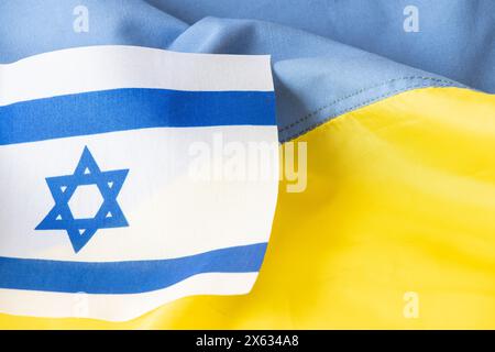 Drapeaux d'Israël et de l'Ukraine en gros plan de fond Banque D'Images