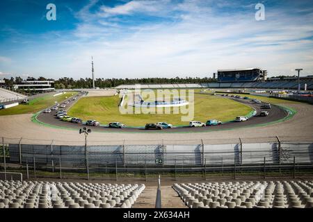 Hockenheim, Allemagne. 12 mai 2024. Départ de la course, départ, lors de la 3ème manche de la Clio Cup Series 2024, du 10 au 13 mai 2024 sur le Hockenheimring, à Hockenheim, Allemagne - photo Paul Vaicle/DPPI crédit : DPPI Media/Alamy Live News Banque D'Images