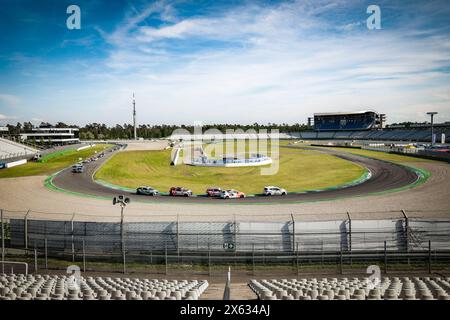 Hockenheim, Allemagne. 12 mai 2024. Départ de la course, départ, lors de la 3ème manche de la Clio Cup Series 2024, du 10 au 13 mai 2024 sur le Hockenheimring, à Hockenheim, Allemagne - photo Paul Vaicle/DPPI crédit : DPPI Media/Alamy Live News Banque D'Images