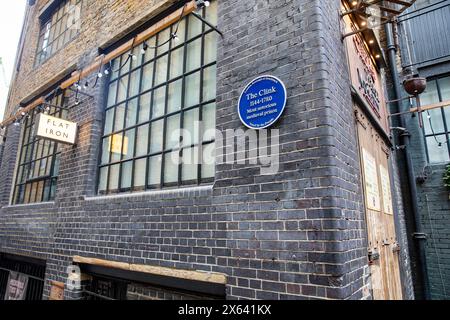 Londres, Angleterre, le Clink était une prison à Southwark qui a fonctionné du 12ème siècle jusqu'en 1780, maintenant une attraction touristique, plaque bleue commémorer Banque D'Images