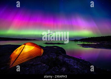 Aurores boréales vues depuis l'île de Stora Halsö, Inkoo, Finlande Banque D'Images