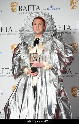 Royal Festival Hall, LONDRES, ANGLETERRE, Royaume-Uni - 12 MAI 2024 : Entertainment performance - Joe Lycett - Late Night Lycett dans la salle des gagnants lors des BAFTA Television Awards 2024 avec P&O Cruises dans la salle des gagnants lors des BAFTA Television Awards 2024 avec P&O Cruises, Londres, Royaume-Uni. Crédit : Voir Li/Picture Capital/Alamy Live News Banque D'Images