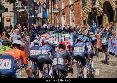 ROYAUME-UNI. 12 mai 2024. Rapha Lincoln Grand Prix Race 12 mai 2024 1. Matthieu Holmes 3:51:44 2. Adam Lewis (Team Skyline) 4 3. Matthew King (XSpeed United Continental) 9 crédit : Phil Crow/Alamy Live News Banque D'Images