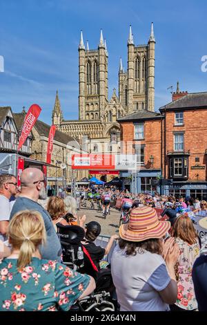 ROYAUME-UNI. 12 mai 2024. Rapha Lincoln Grand Prix Race 12 mai 2024 1. Matthieu Holmes 3:51:44 2. Adam Lewis (Team Skyline) 4 3. Matthew King (XSpeed United Continental) 9 crédit : Phil Crow/Alamy Live News Banque D'Images