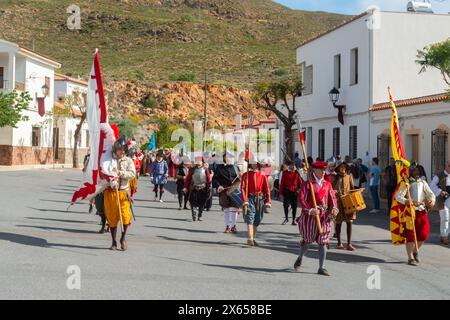 PADULES, ESPAGNE - 11 MAI 2024 reconstitution de faits historiques concernant la recréation de la paix des Alpujarras de 1570 par les habitants du t Banque D'Images