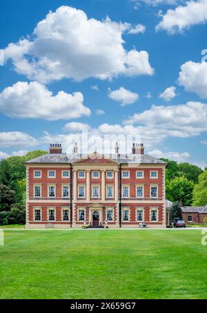 La vue de face de l'impressionnant Lytham Hall, un bâtiment classé Grade 1 à Lytham, Lancashire, Royaume-Uni Banque D'Images