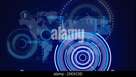 Image du globe, du bitcoin, des cercles de traitement et de la carte du monde sur fond bleu marine Banque D'Images