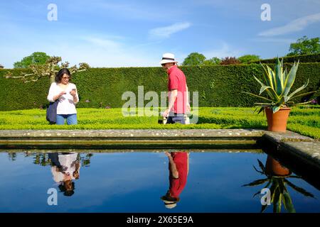 Visiteurs des jardins Houghton Hall à Norfolk, Royaume-Uni Banque D'Images