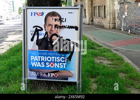 Vienne, Autriche. 13 mai 2024. FPÖ affiches pour les élections européennes de 2024 avec le FPÖ premier candidat Harald Vilimsky Banque D'Images