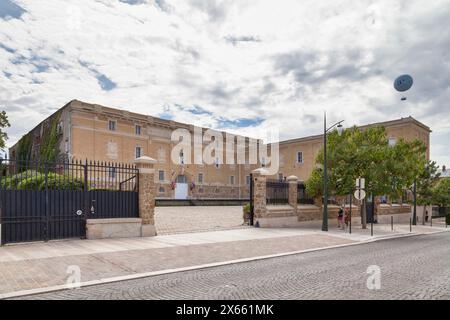Epernay, France - 23 juillet 2020 : la maison de Champagne Pol Roger sur l'avenue de Champagne. Banque D'Images