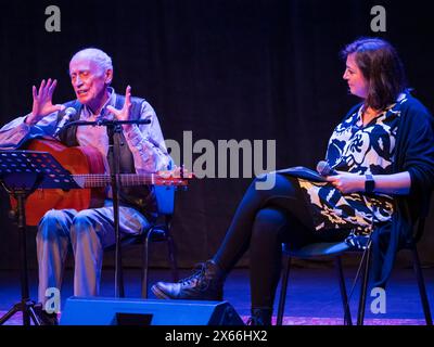 Tradfest Edinburgh 2024, traverse Theatre. Événement avec Aerchie Fisher et Fraser Fifield. Archie interviewé par le Dr Lori Watson. Banque D'Images