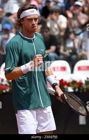 Rome, Italie. 13 mai 2024. Andrey Rublev, de Russie, réagit contre Alexandre Muller, de France, au tournoi de tennis Internazionali BNL d'Italia 2024 au Foro Italico à Rome, Italie, le 13 mai 2024. Crédit : Insidefoto di andrea staccioli/Alamy Live News Banque D'Images