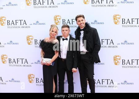 George Baggs et Joe Baggs assistent aux BAFTA TV Awards avec P&O Cruises 2024 au Royal Festival Hall de Londres. Banque D'Images