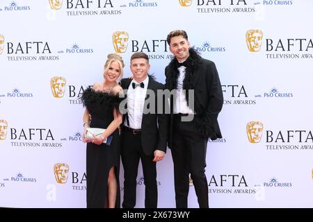 George Baggs et Joe Baggs assistent aux BAFTA TV Awards avec P&O Cruises 2024 au Royal Festival Hall de Londres. Banque D'Images