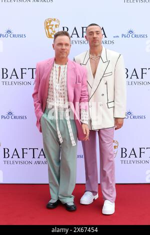 Stuart Armfield et Francis Haugen assistent aux BAFTA TV Awards avec P&O Cruises 2024 au Royal Festival Hall de Londres. Banque D'Images