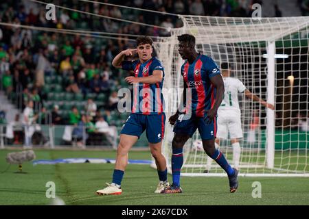 Elche, Espagne. 13 mai 2024. ELCHE, ESPAGNE - 12 MAI : Javi Mier milieu de terrain central de SD Huesca célèbre après avoir marqué le troisième but de son équipe lors du match LaLiga Hypermotion entre Elche CF et SD Huesca au stade Manuel Martinez Valero, le 12 mai 2024 à Elche, Alicante, Espagne. (Photo de Francisco Macia/photo Players images) crédit : Magara Press SL/Alamy Live News Banque D'Images