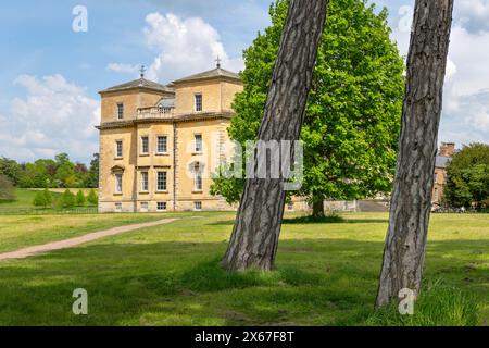 Croome court, un manoir néo-palladien du milieu du XVIIIe siècle entouré d'un vaste parc à Croome D'Abitot, près d'Upton-upon-Severn, Worcestershire. Banque D'Images