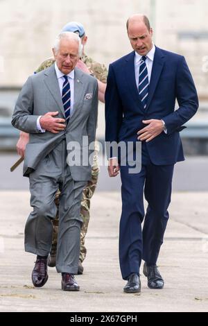 Middle Wallop, Royaume-Uni, 13 mai 2024. Sa Majesté le roi Charles III a officiellement cédé le rôle de colonel en chef du corps aérien de l'armée de terre à son Altesse Royale le Prince de Galles au Centre d'aviation de l'armée de terre de Middle Wallop, Hampshire. Crédit : A.A. Gill/Alamy Live News Banque D'Images