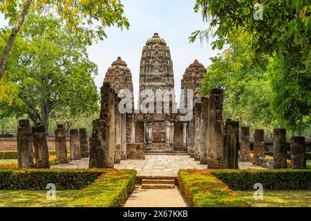 Wat si Sawai dans le parc historique de Sukhothai, patrimoine mondial de l'UNESCO, Thaïlande, Asie Banque D'Images