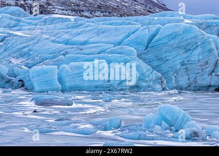 Le glacier Svinafellsjokull en hiver dans l'est de l'Islande Banque D'Images