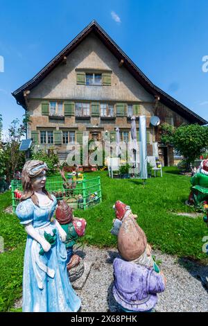 Bildstein, maison de type Rheintalhaus (Maison de la vallée du Rhin), jardin nain à Bodensee (Lac de Constance), Vorarlberg, Autriche Banque D'Images