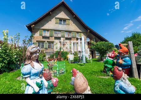 Bildstein, maison de type Rheintalhaus (Maison de la vallée du Rhin), jardin nain à Bodensee (Lac de Constance), Vorarlberg, Autriche Banque D'Images