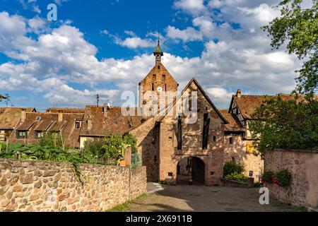 La porte supérieure la porte haute et la Tour Dolder de Riquewihr, Alsace, France Banque D'Images