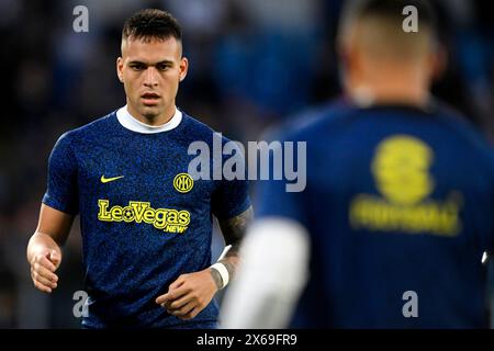 Lautaro Martinez du FC Internazionale se réchauffe lors du match de football Serie A entre Frosinone Calcio et le FC Internazionale au stade Benito Stirpe à Frosinone (Italie), le 10 mai 2024. Banque D'Images