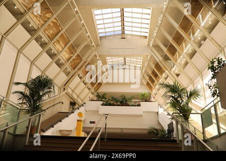 13 mai 2024, Cannes, Côte d'azur, France : à l'intérieur du Grand Palais pendant le 77e Festival annuel de Cannes à Cannes, France (crédit image : © Mickael Chavet/ZUMA Press Wire) USAGE ÉDITORIAL SEULEMENT! Non destiné à UN USAGE commercial ! Banque D'Images