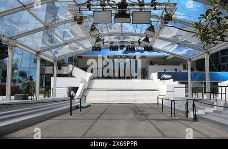 13 mai 2024, Cannes, Côte D'azur, France : le 77e Festival annuel du film de Cannes est sur le point d'avoir lieu au Grand Palais de Cannes, France (crédit image : © Mickael Chavet/ZUMA Press Wire) USAGE ÉDITORIAL SEULEMENT! Non destiné à UN USAGE commercial ! Banque D'Images