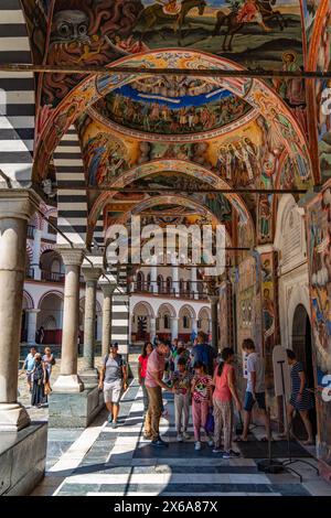 Monastère de Rila, le plus grand monastère orthodoxe oriental dans les montagnes de Rila, Bulgarie Banque D'Images