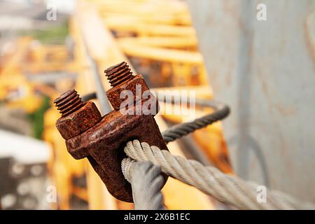 Agrafes d'élingue rouille de grue à tour pour réparation de grue à tour Banque D'Images