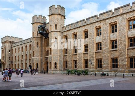 Londres, Royaume-Uni - 30 juin 2010 : la Tour de Londres, Waterloo Block. Old Waterloo Barracks pour soldats, abritant maintenant les joyaux de la Couronne. Banque D'Images