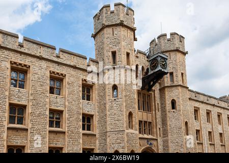 Londres, Royaume-Uni - 30 juin 2010 : la Tour de Londres, Waterloo Block. Old Waterloo Barracks pour soldats, abritant maintenant les joyaux de la Couronne Banque D'Images