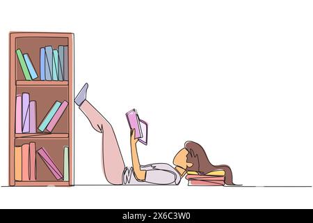 Femme dessinant une ligne continue allongée sur le dos lisant un livre d'histoire de fiction près de la bibliothèque. Lisez lentement pour profiter de l'histoire. Lecture hobby. Très bon hab Illustration de Vecteur