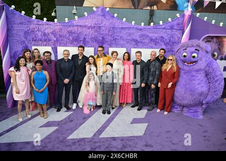 Awkwafina, Catharine Daddario, Emily Blunt, Liza Colon-Zayas, Bobby Moynihan, Steve Carell, John Krasinski, Cailey Fleming, Audrey Hoffman, Alan S. Ki Banque D'Images