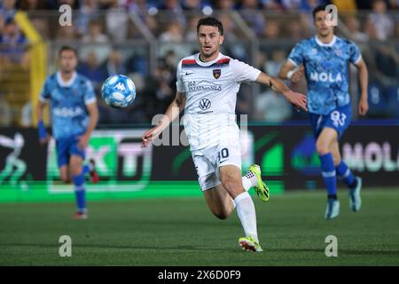 Côme, Italie. 10 mai 2024. Simone Mazzocchi de Cosenza Calcio lors du match de Serie B au Stadio Giuseppe Sinigaglia, Côme. Le crédit photo devrait se lire : Jonathan Moscrop/Sportimage crédit : Sportimage Ltd/Alamy Live News Banque D'Images