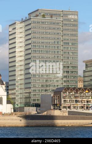 SIÈGE DE LANXESS AG à Cologne-Deutz. Le groupe des produits chimiques spéciaux a été créé en 2004 par le spin-off de Bayer AG. Banque D'Images