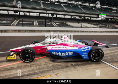 Indianapolis, États-Unis. 14 mai 2024. INDIANAPOLIS, INDIANA - 14 MAI : Felix Rosenqvist (60 ans) lors de la première journée d'entraînement de l'Indy 500 2023 à Indianapolis Motor Speedway le 14 mai 2023 à Indianapolis, Indiana. Crédit : Jeremy Hogan/Alamy Live News Banque D'Images