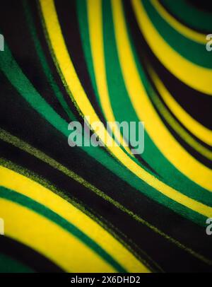 Fond abstrait de texture de tissu ondulé de chair organique avec noir vert foncé jaune électrique, jaune foncé et vert émeraude, espace de copie de bannière en arrière Banque D'Images