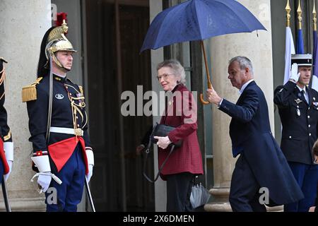 Paris, France. 14 mai 2024. Ancienne Présidente de l'Irlande, Haut Commissaire des Nations Unies aux droits de l'homme, Présidente des Elders Mary Robinson en prévision d'une réunion dans le cadre du Sommet sur la cuisine propre en Afrique au Palais présidentiel de l'Elysée à Paris, France, le 14 mai 2024.photo de Tomas Stevens/ABACAPRESS. COM Credit : Abaca Press/Alamy Live News Banque D'Images