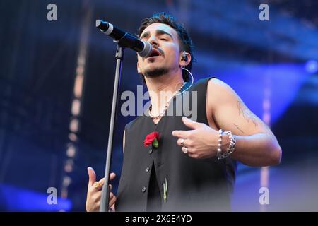 Gonzalo Hermida se produit lors du concert de vive Dial à San Isidro sur la Plaza Mayor de Madrid. 14 mai 2024 Espagne Banque D'Images