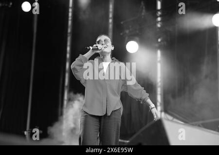 Madrid, Espagne. 14 mai 2024. La chanteuse Marta Santos se produit lors du concert de vive Dial à San Isidro sur la Plaza Mayor de Madrid. 14 mai 2024 Espagne (photo par Oscar Gonzalez/Sipa USA) crédit : Sipa USA/Alamy Live News Banque D'Images